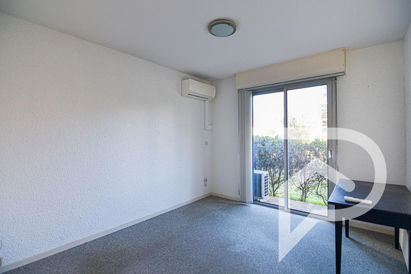 Local commercial - 135 m² - 1 pièce