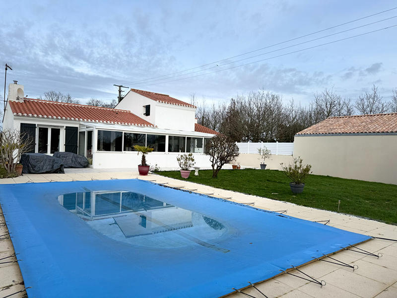 Maison - 90 m² - 4 pièces