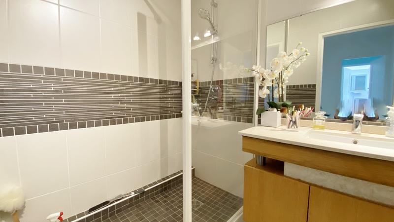 Appartement sur toit - 129 m² - 5 pièces