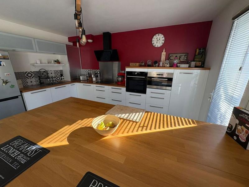 Maison - 108 m² - 4 pièces