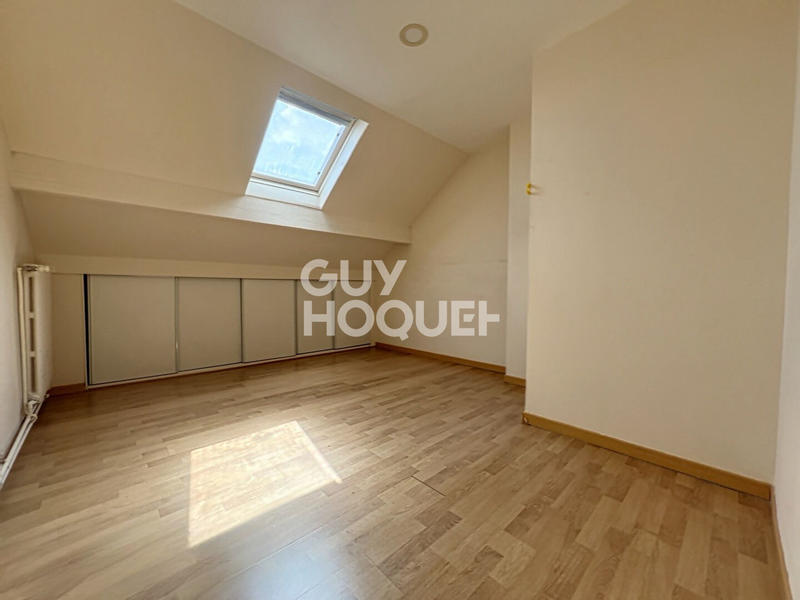 Maison - 172 m² - 10 pièces