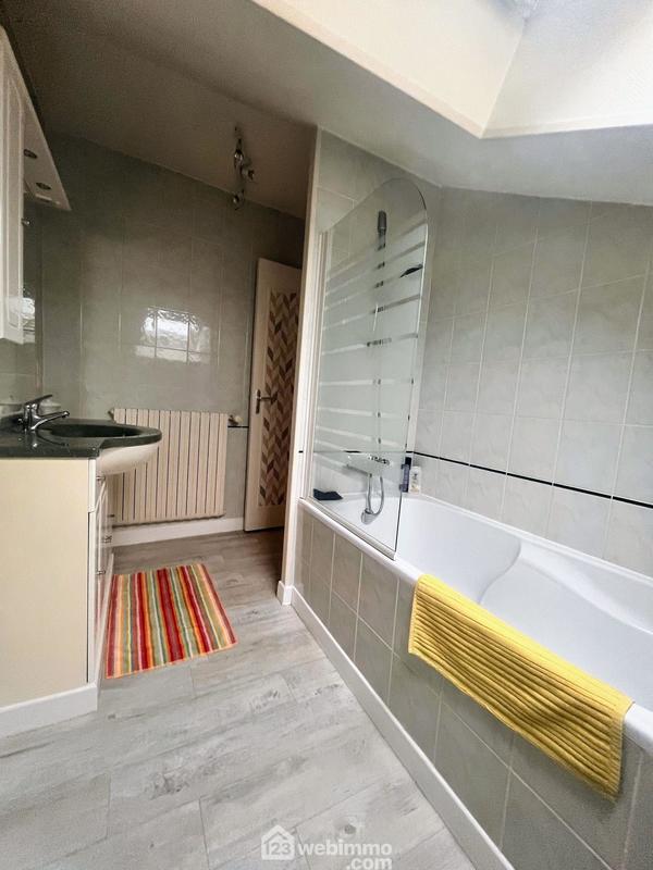 Maison de village - 131 m² - 6 pièces