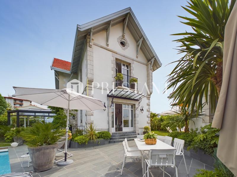 Maison - 193 m² - 7 pièces