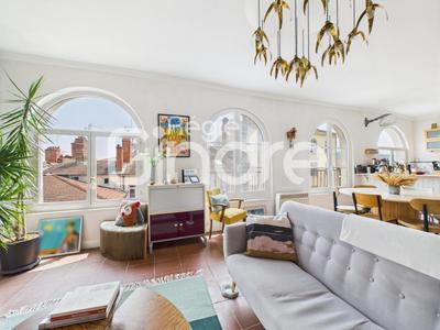 Appartement - 99 m² - 4 pièces