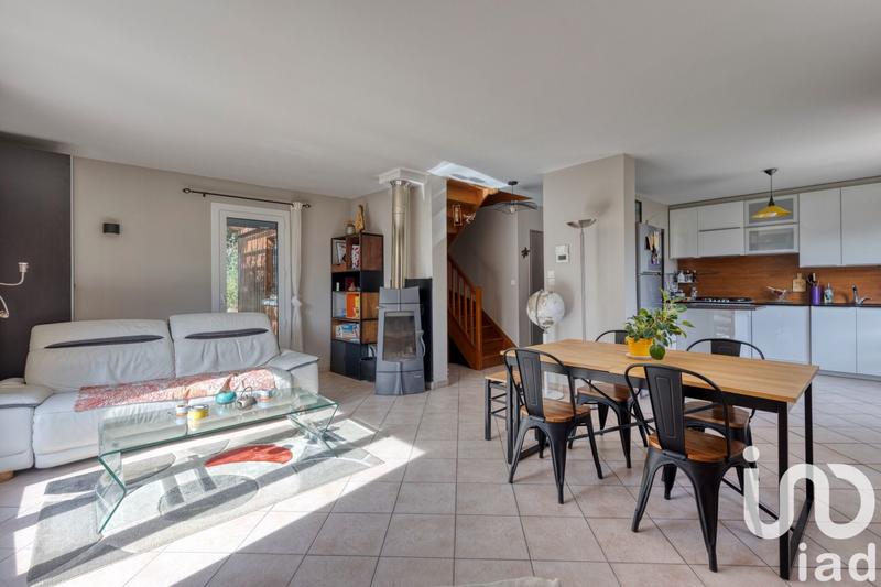 Maison - 99 m² - 5 pièces