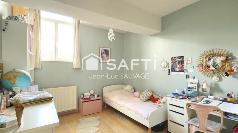 Maison - 201 m² - 6 pièces