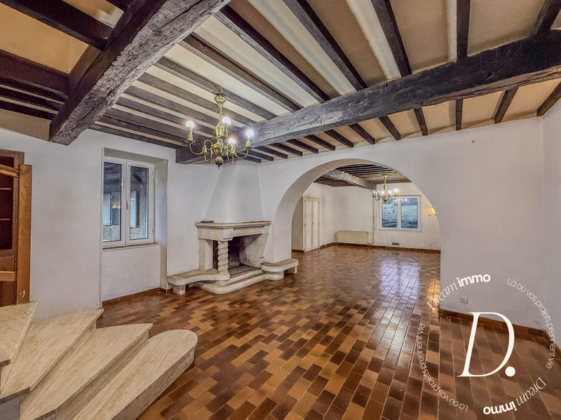 Maison - 230 m² - 7 pièces