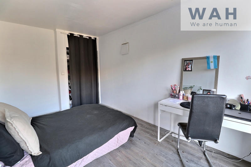 Appartement - 97 m² - 5 pièces