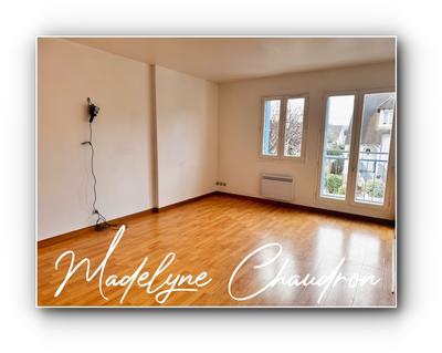 Studio - 30 m² - 1 pièce