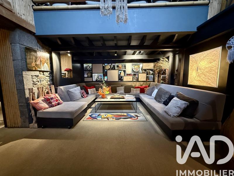 Maison - 301 m² - 13 pièces