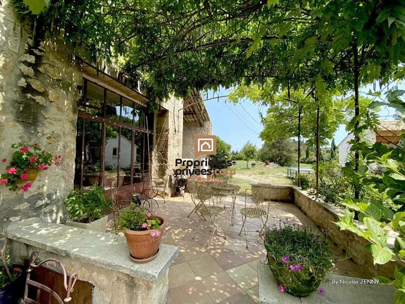 Mas - 218 m² - 6 pièces