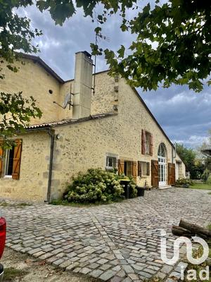 Maison - 364 m² - 9 pièces