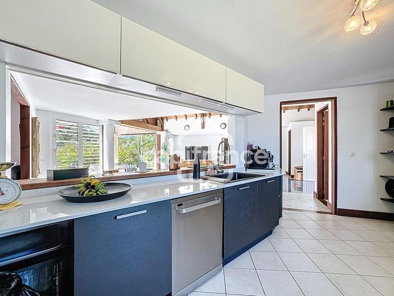 Villa - 280 m² - 8 pièces