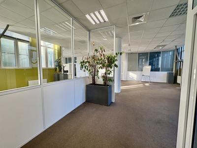Immeuble de bureaux - 220 m² - 5 pièces