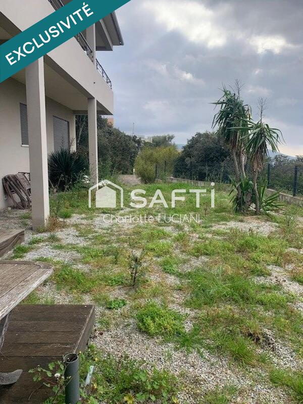 Appartement - 90 m² - 4 pièces