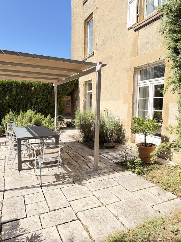 Corps de ferme - 240 m² - 8 pièces