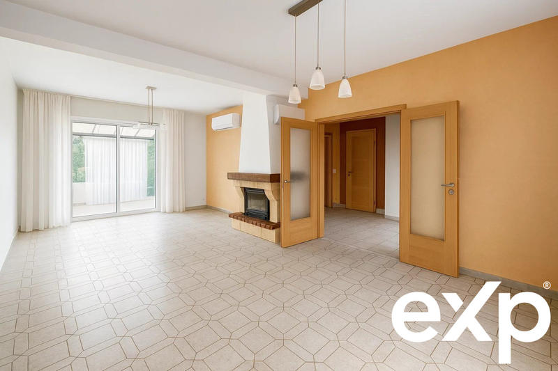 Maison traditionnelle - 121 m² - 6 pièces