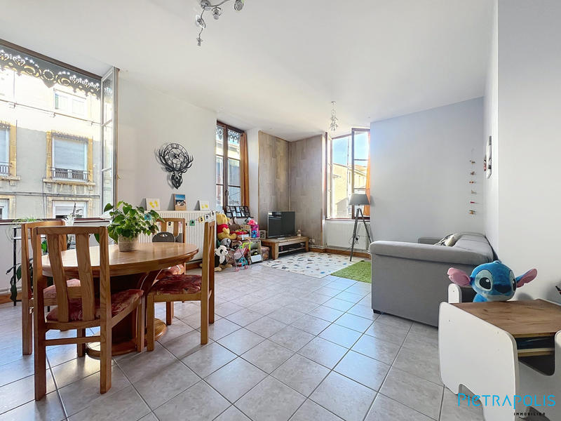 Appartement - 106 m² - 5 pièces