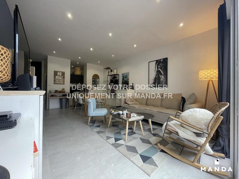 Chambre - 12 m² - 6 pièces