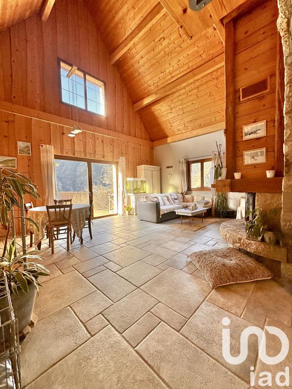 Maison - 115 m² - 5 pièces