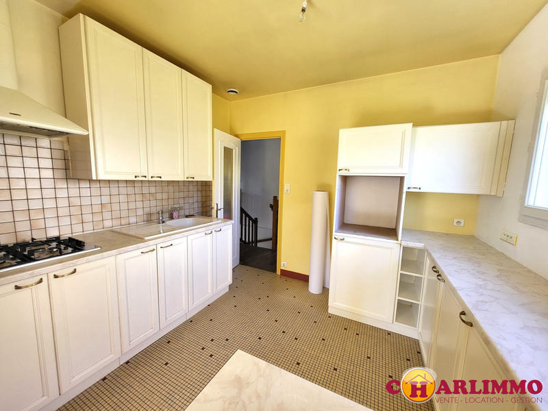 Maison traditionnelle - 99 m² - 5 pièces