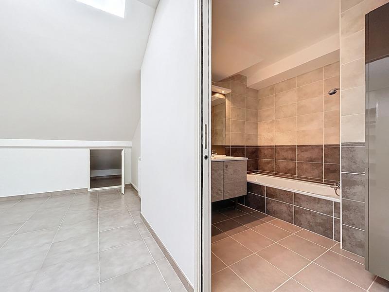 Appartement - 122 m² - 4 pièces