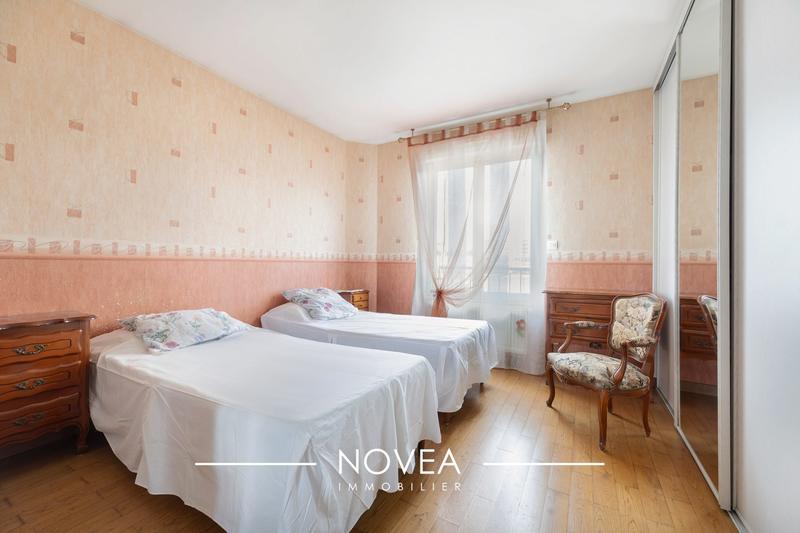 Villa - 137 m² - 6 pièces