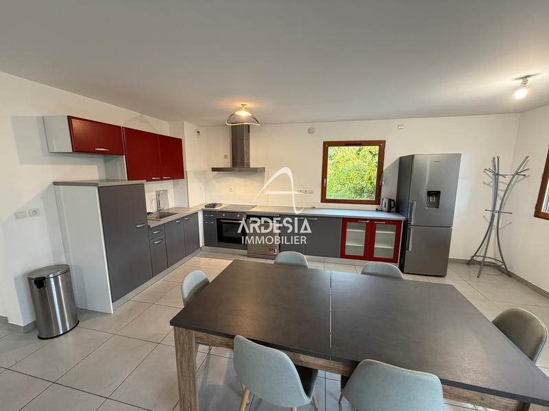 Appartement - 93 m² - 3 pièces