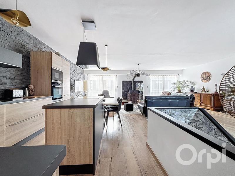 Maison - 199 m² - 4 pièces