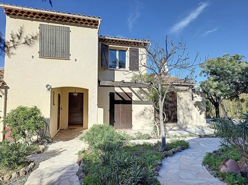 Maison - 96 m² - 5 pièces