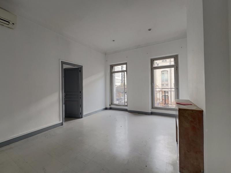 Appartement - 92 m² - 6 pièces