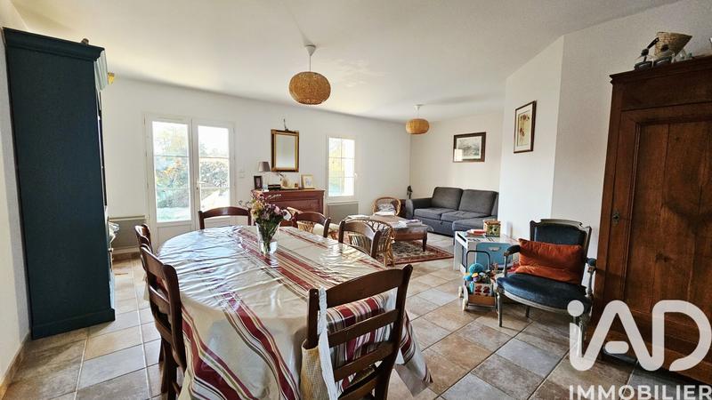 Maison - 90 m² - 5 pièces