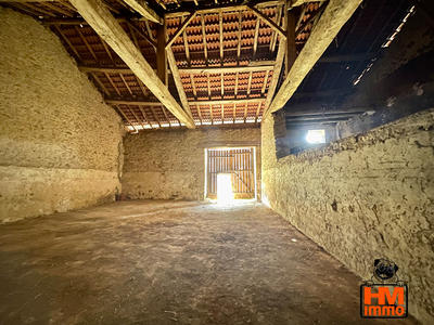 Grange - 228 m² - 1 pièce