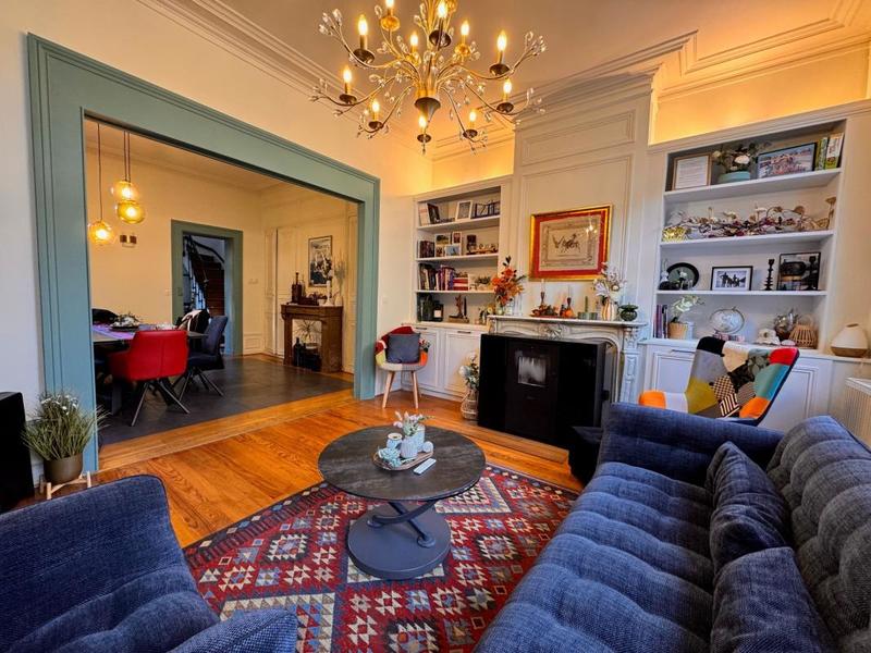 Maison bourgeoise - 270 m² - 7 pièces