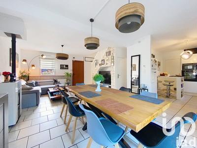 Maison - 211 m² - 11 pièces