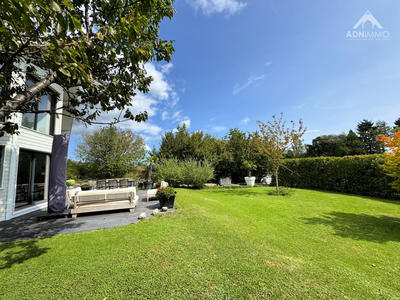 Maison - 230 m² - 5 pièces