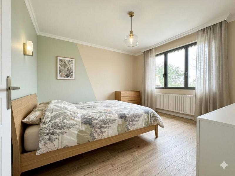 Maison - 230 m² - 9 pièces