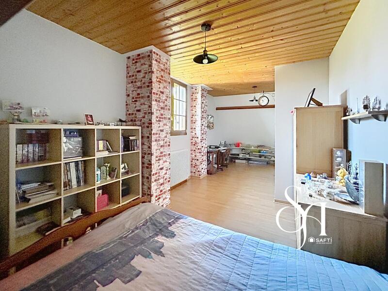 Maison - 183 m² - 5 pièces