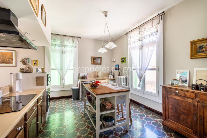 Maison - 200 m² - 6 pièces