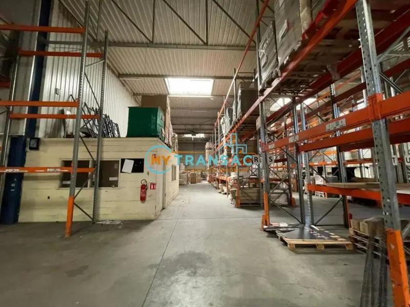 Local d'activités - 3 699 m²