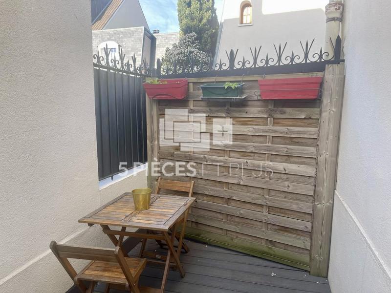 Appartement - 85 m² - 5 pièces