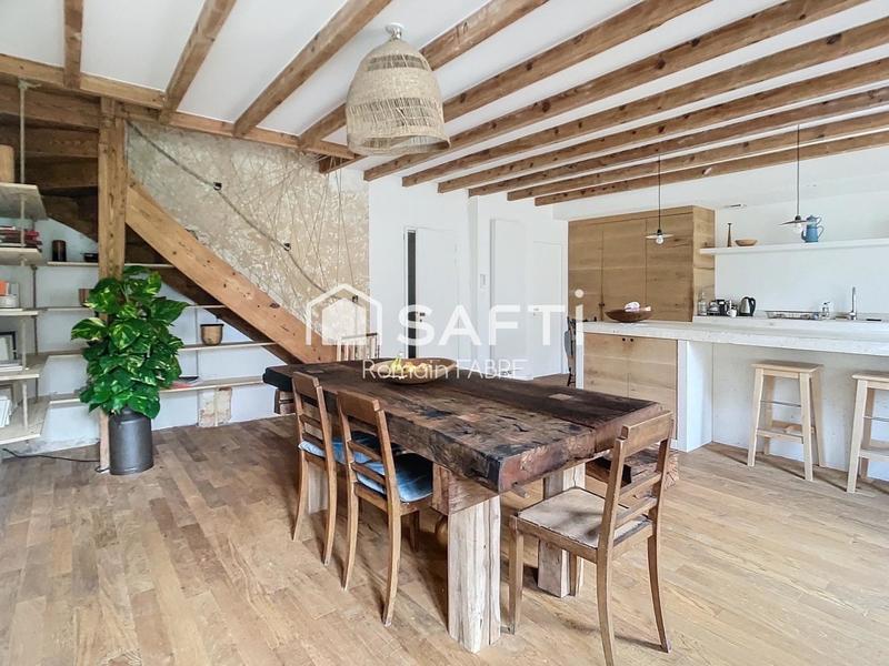 Maison - 255 m² - 9 pièces
