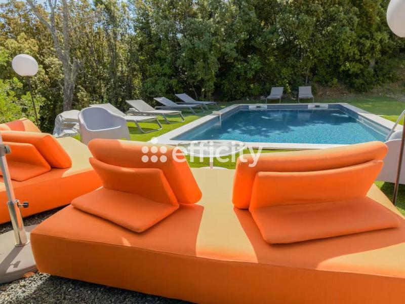 Pavillon - 138 m² - 5 pièces