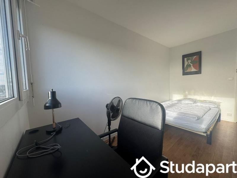 Chambre - 10 m² - 1 pièce