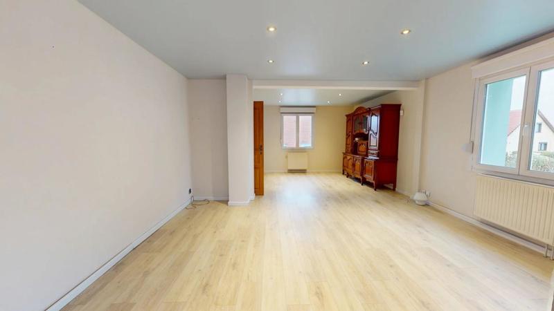 Maison - 110 m² - 6 pièces