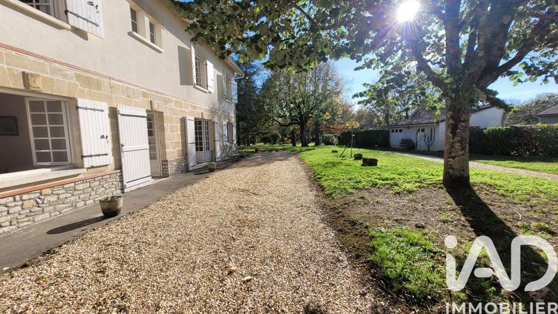 Maison - 185 m² - 7 pièces