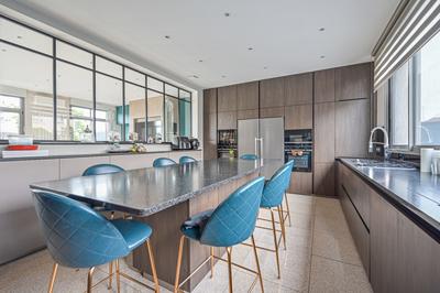 Maison contemporaine - 276 m² - 7 pièces