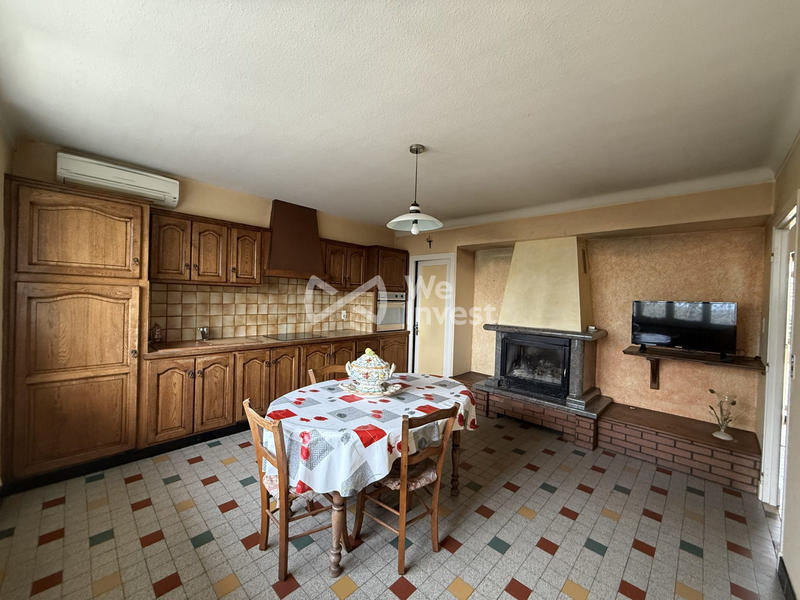 Maison traditionnelle - 169 m² - 7 pièces