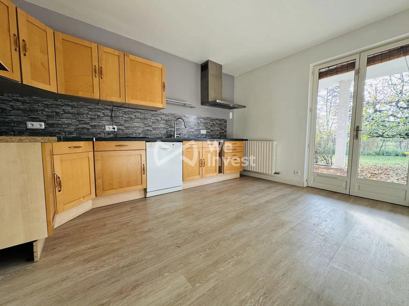 Maison - 205 m² - 7 pièces