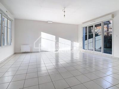 Maison - 88 m² - 4 pièces